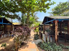 Peace Garden Beach Resort, hotel i Canacona