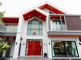 101 Grand Home Poolvilla