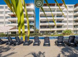 2BR Condo with Private Terrace - Near to the Beach, hotel in Nuevo Vallarta