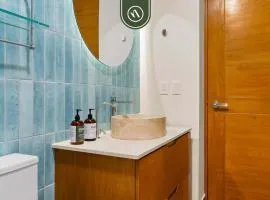 New Stylish 1 BR Condo - Ocean Views - Flex Room