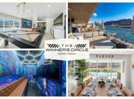 New Luxe Riverfront Home, Launch & Dock, Gamerooms, Hotel in Parker