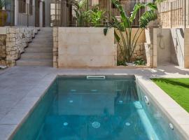 Villa Cas Pilot Heritage Home XVIII, hotelli Son Serverassa