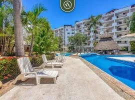 3BR Condo with Private Balcony - Pool - Marina