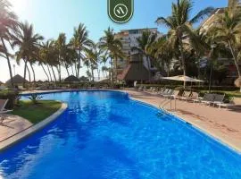 Mexican Styled 2 BR Condo - Beachfront - Pool