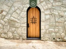 Luxury 1 BR Condo in Downtown - AC - Peaceful