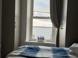 Unit 5 Stunning Oceanview Apartment