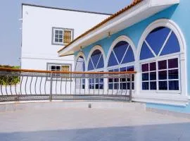 Oceans Lodge