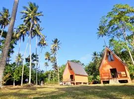 Beach Cabanas Hiriketiya