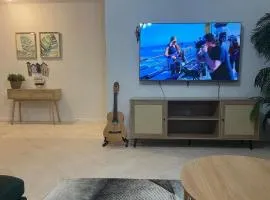 Paradise in Palmetto Bay, with Pool-BBQ-Gazebo.