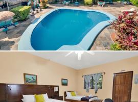 Drift Inn Cayo, self catering accommodation in Santa Elena