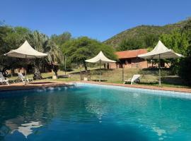 Casa Raiz VGB, chalet in Villa General Belgrano