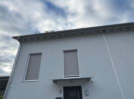 Haus am Vogesenblick - Ihr Zimmer mit Aussicht，位于巴特贝林根的酒店