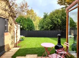 Bright and spacious 3bd with sofa bed and garden