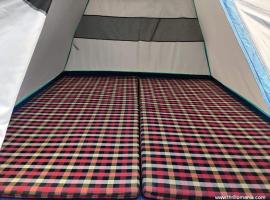 Trekking Lens Triund Top Camping, hotel v destinaci Dharamsala