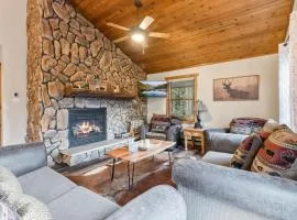 Blue River Escape Private Sauna plus Nearby Trails