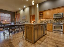 Slalom Creek 3 Bedrooms, hotel v destinaci Rossland