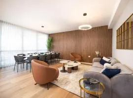 Deluxe 5BR Dream Stay at Bayit Vegan