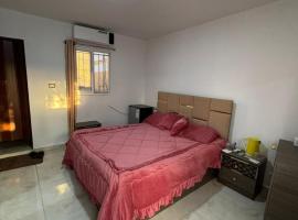 petra towering rock, Campingplatz in Wadi Musa