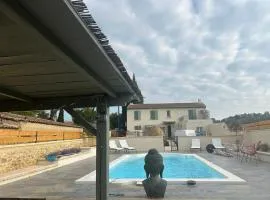 Apparemment chez Arlette