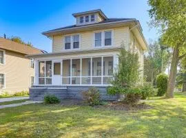 Walk to Port Clinton Lighthouse Home with Deck!