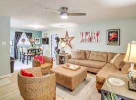 Walk to Bathhouse Row: Dog-Friendly Home!, hotel i Hot Springs