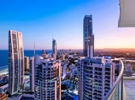 Level 45 Luxury Sub-Penthouse in Towers of Chevron - Hosted by Coastal Letting Co.
