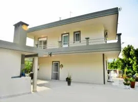 Elegant Villa with Pool & Garden in Eleousis