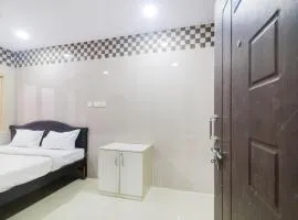 Hotel O Aroma Classic Near Nampally Railway station