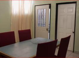 AlegreA -2 br apartment with secure parking included – hotel w mieście Rosarito Beach