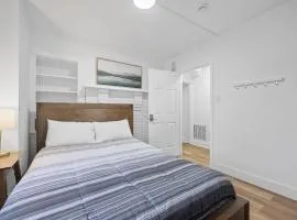 Pittsburgh Shadyside 2E Bright Modern Private Bedroom with Shared Bathroom