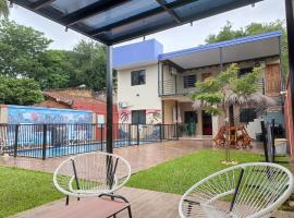 Casa Cristal, &alpha;&gamma;&rho;&omicron;&iota;&kappa;ί&alpha; &sigma;&epsilon; Barrio San Isidro (2)