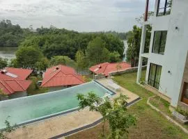 River Shades Hotel