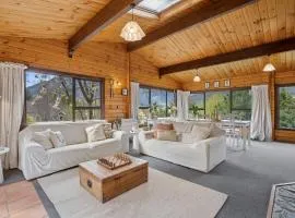 Family-Friendly Chalet Mountain Views