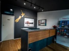 Frimley Lodge Motel - with Airport Shuttle service- Best Location in Town