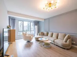 Tyms Prime 2BR APT Xujiahui Garden