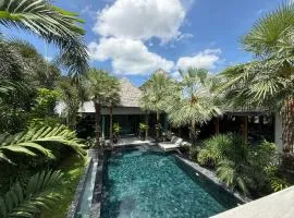 Luxury Pool Villa Near Laguna - Gym, Jacuzzi & Cinema