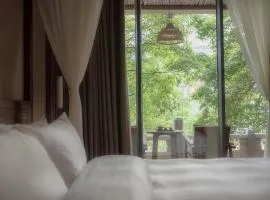 Shishe Spring Designer Homestay