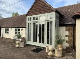 The Byre, at Cradle Barn offering a king suite