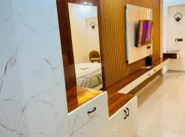 Omaxe Hazratganj Studios