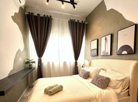The Corner Luxe Stay of Nilai Youth City up to 10 paxs 3R2B, hotel in Nilai