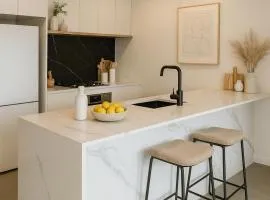 Melrose park olympic stay FREE parking