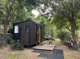 Pinelight Retreat X by Tiny Away, loc de glamping din Kuei-chu-lin