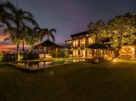Oceanfront Luxury Villa in Beraban with Private Pool