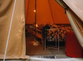 Tente Indiana Pins - La T&eacute;ouleyre, luxusn&iacute; stan v destinaci Saint-Julien-en-Born