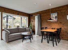 Bergsgården Lodge Järvsö - Ski In Ski Out med bastu invid Järvsöbacken - OBS!!! BYTESDAGAR ÄR ENDAST TORS O SÖND OBS!!!, chalet de montaña en Järvsö