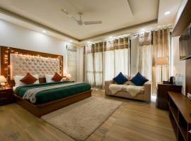 Hotel Liif Niine Butik, Near Leisure Valley Park, Golf Course Road, three-star hotel in Gurgaon