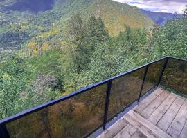 Panorama Akutsa, ξενοδοχείο σε Gulebi