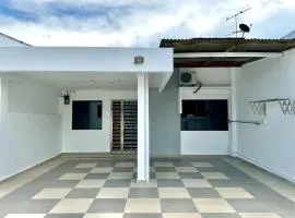 Comfort Homestay JB Town near CIQ