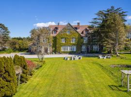 Alston Hall, hotel i Plymouth