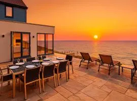 The Sea House - Ultimate Seafront Living & Sunsets